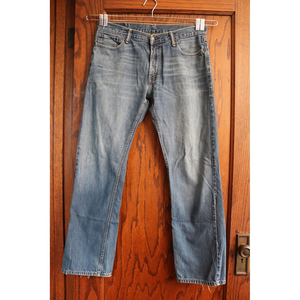 LEVIS 514 Jeans Men 34x31 Blue Straight Fit Medium Wash 100 Cotton Denim Classic